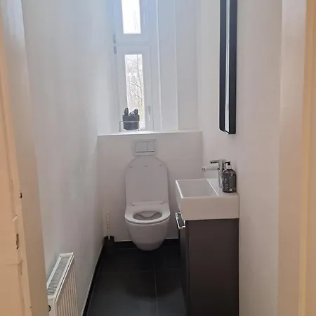 - 3 Bedroom アパート