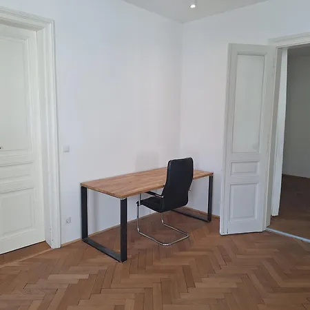 - 3 Bedroom インスブルック