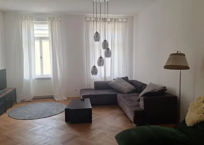 - 3 Bedroom Apartamento